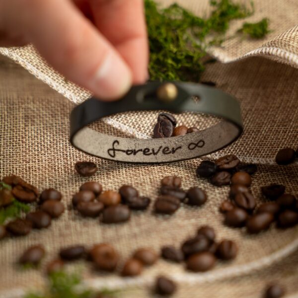 Гривна Bolyar с надпис "forever"